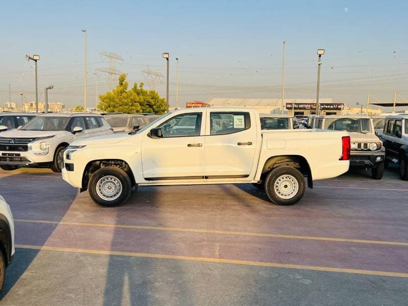 2026 Mitsubishi L200 thumbnail 3