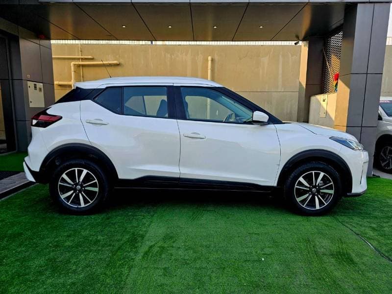 2022 Nissan Kicks thumbnail 4