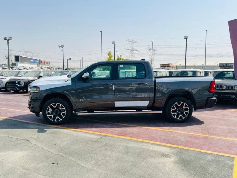 2026 RAM 1500 thumbnail 3