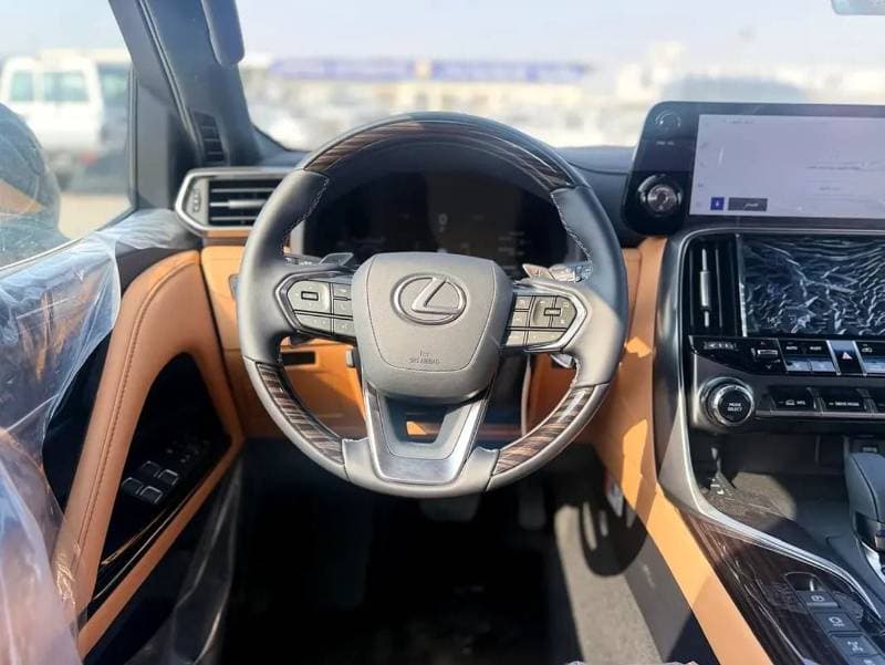 2026 Lexus LX700h thumbnail 8
