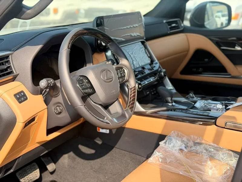 2026 Lexus LX700h thumbnail 6