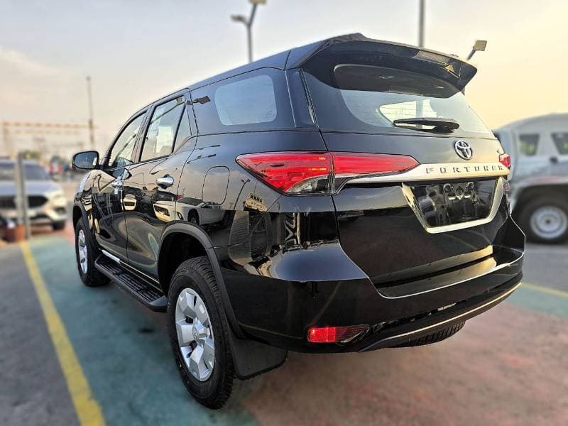 2026 Toyota Fortuner thumbnail 6