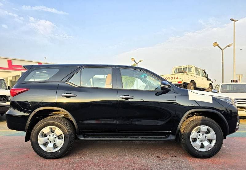 2026 Toyota Fortuner thumbnail 4