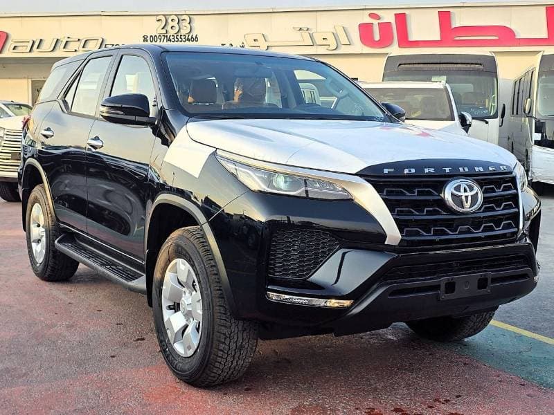 2026 Toyota Fortuner thumbnail 3