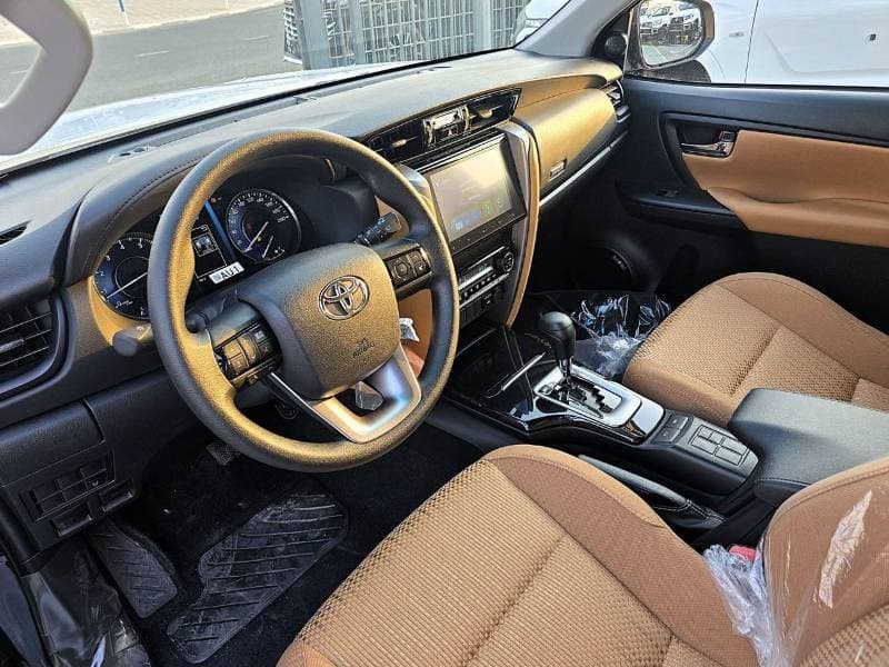 2026 Toyota Fortuner thumbnail 10