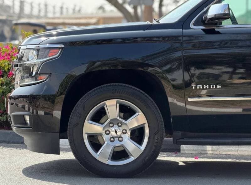2020 Chevrolet Tahoe thumbnail 3