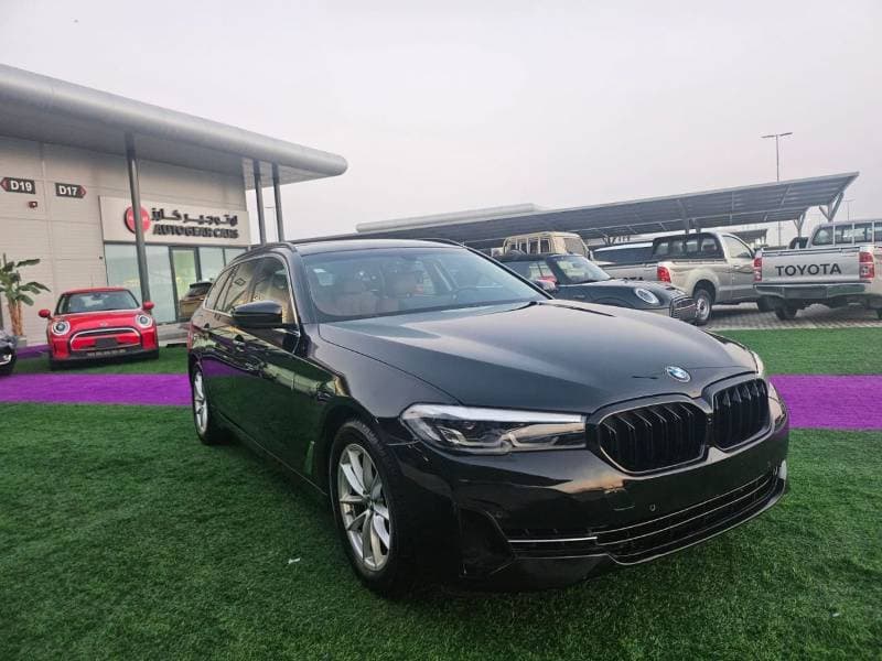 2024 BMW 520i thumbnail 6
