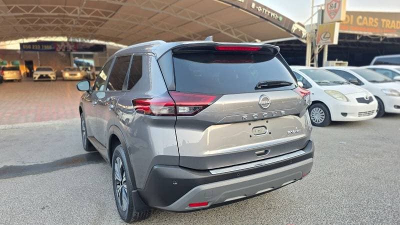 2023 Nissan Rogue thumbnail 6