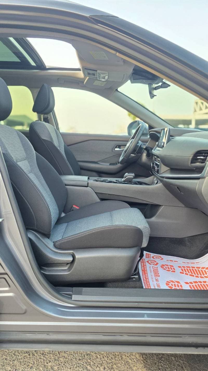 2023 Nissan Rogue thumbnail 9