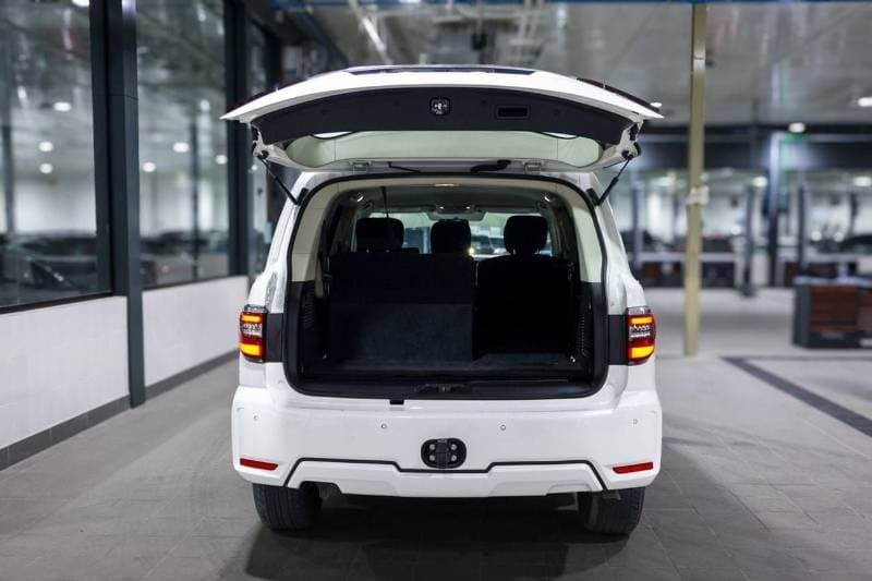 2024 Nissan Patrol thumbnail 10