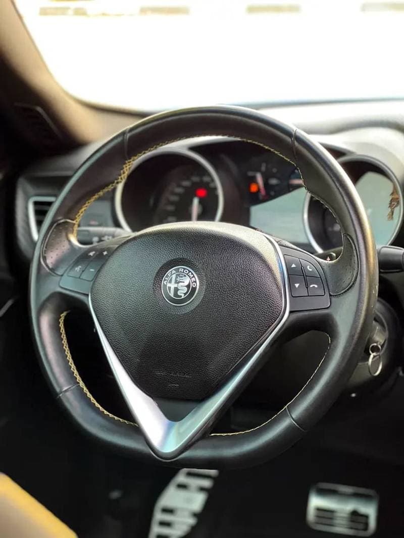 2020 Alfa Romeo Giulietta thumbnail 9