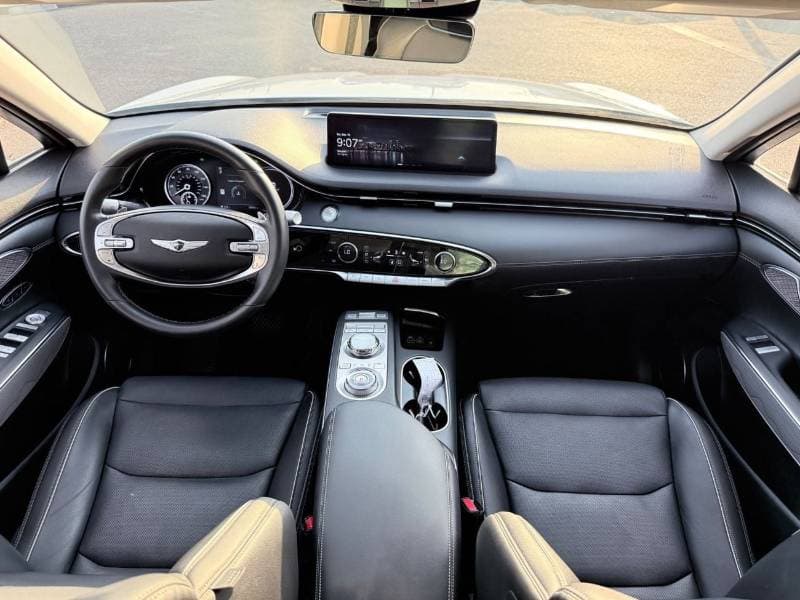 2023 Genesis GV70 thumbnail 5