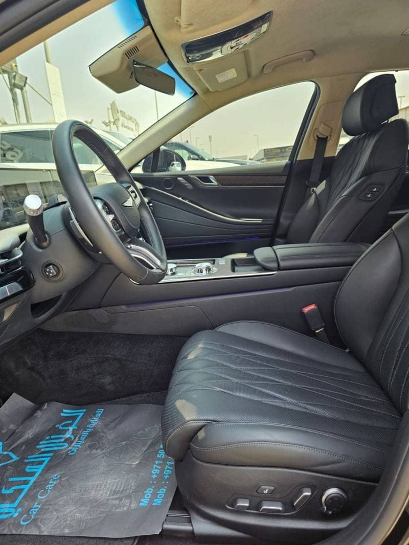2025 Genesis G80 thumbnail 8