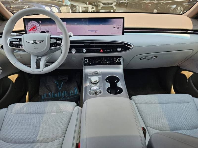 2026 Genesis GV70 thumbnail 8