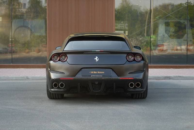 2018 Ferrari GTC4 thumbnail 3