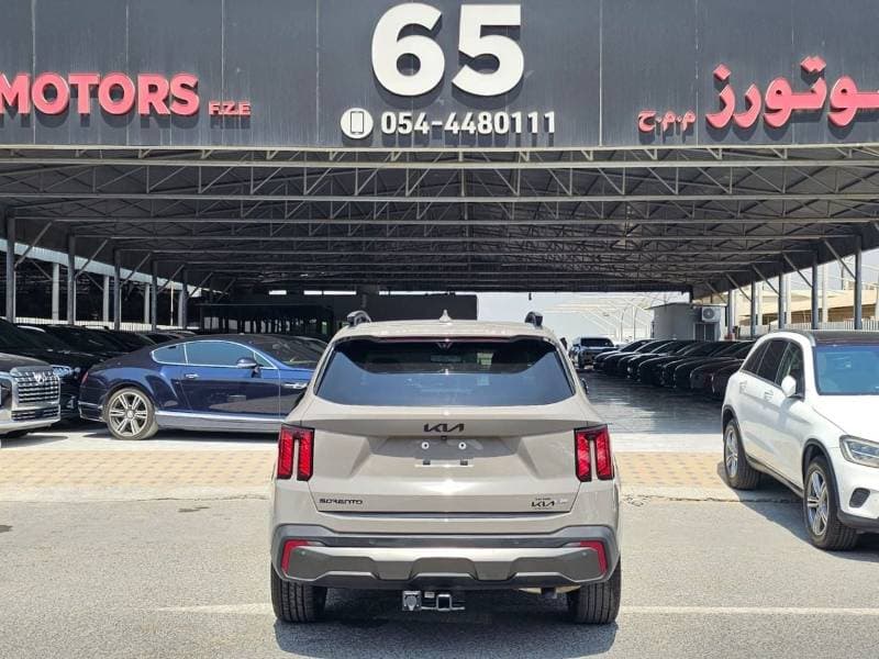2025 Kia Sorento thumbnail 5