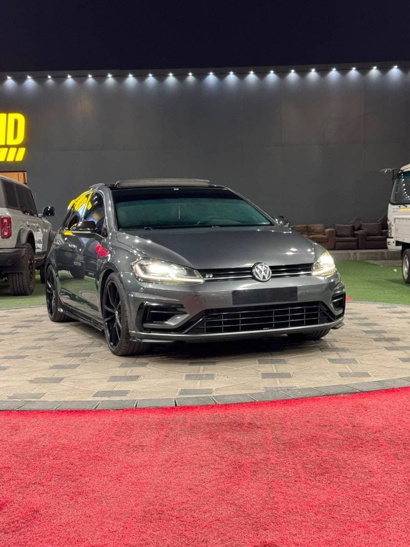 2018 Volkswagen Golf thumbnail 2