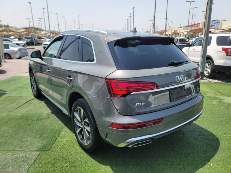 2024 Audi Q5 thumbnail 9