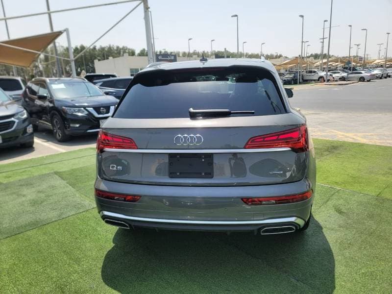 2024 Audi Q5 thumbnail 10