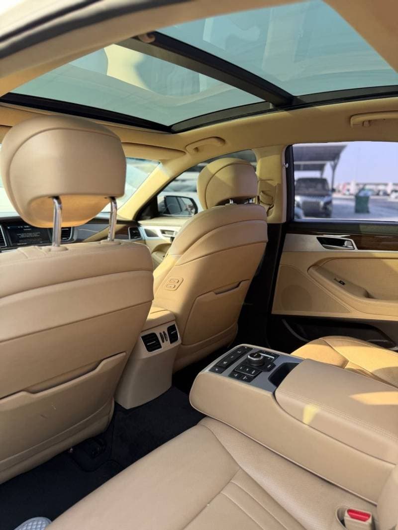 2017 Genesis G80 thumbnail 7