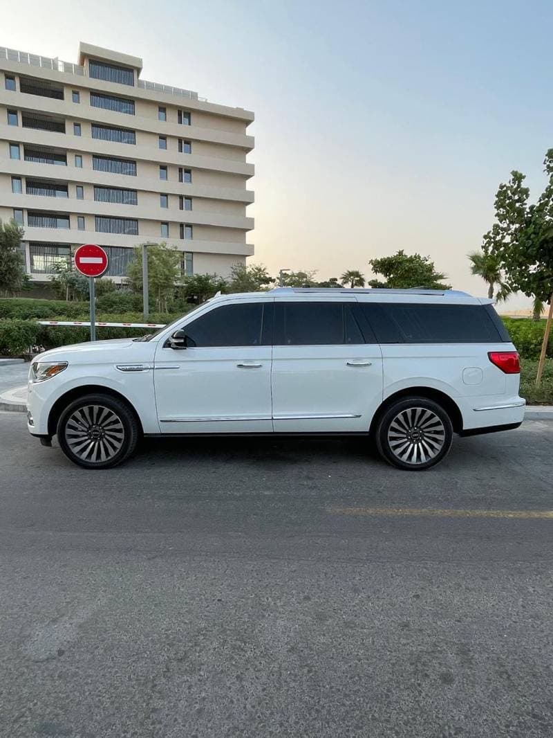 2020 Lincoln Navigator thumbnail 3