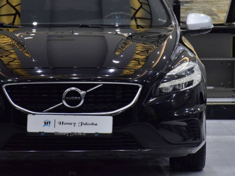2018 Volvo V40 thumbnail 4