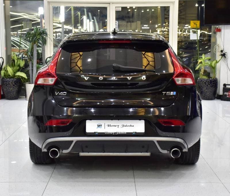 2018 Volvo V40 thumbnail 5