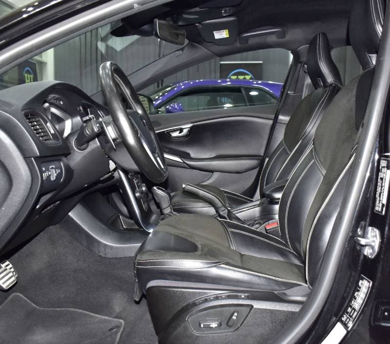 2018 Volvo V40 thumbnail 10