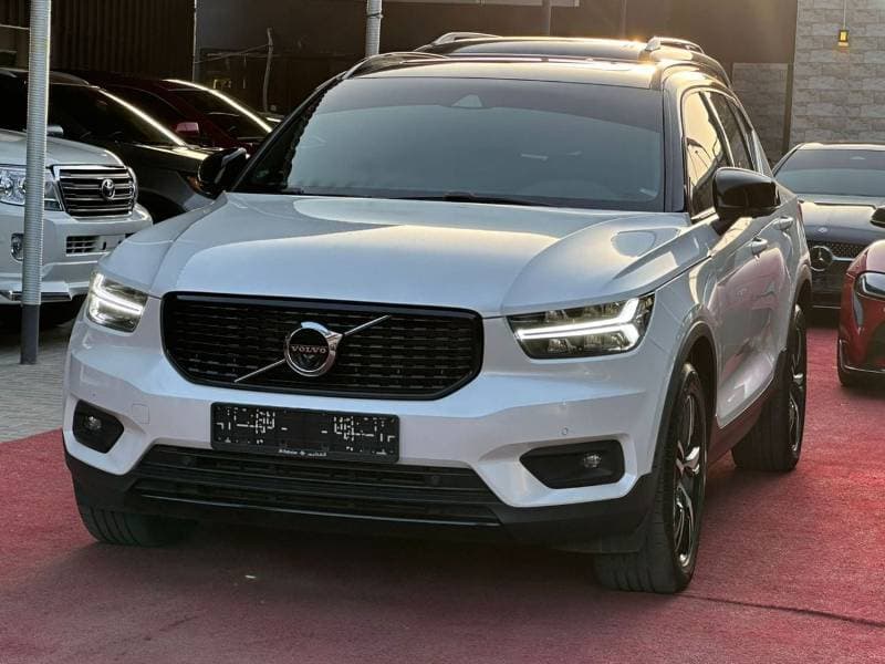 2020 Volvo XC40 thumbnail 2