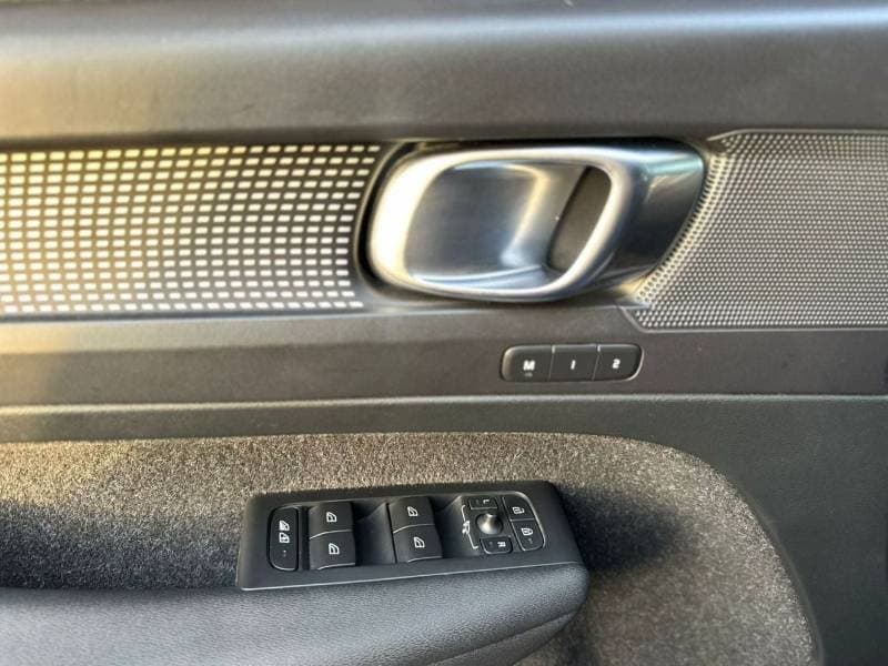 2020 Volvo XC40 thumbnail 5
