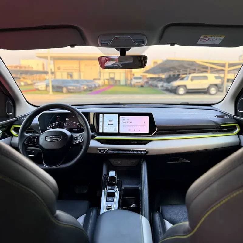 2025 Geely Coolray thumbnail 5