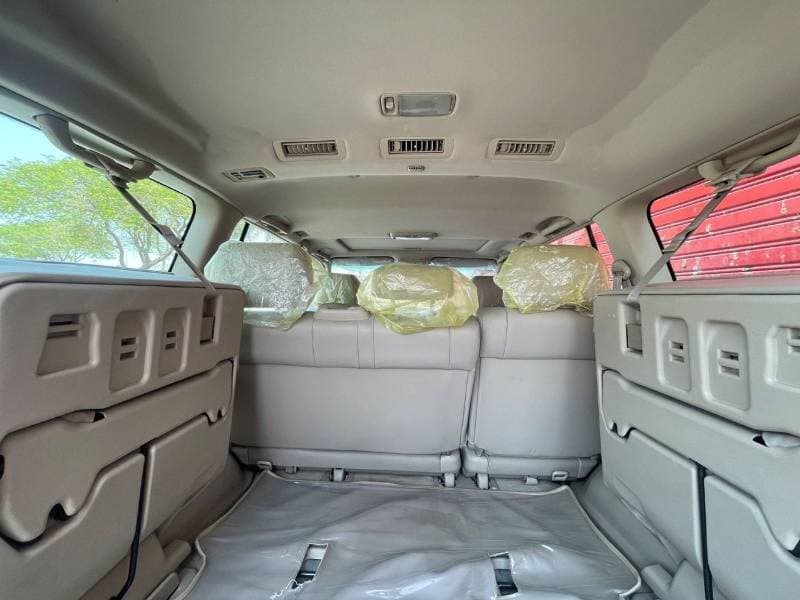 2006 Toyota Land Cruiser thumbnail 10