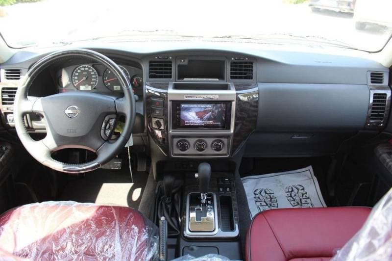 2024 Nissan Patrol thumbnail 9