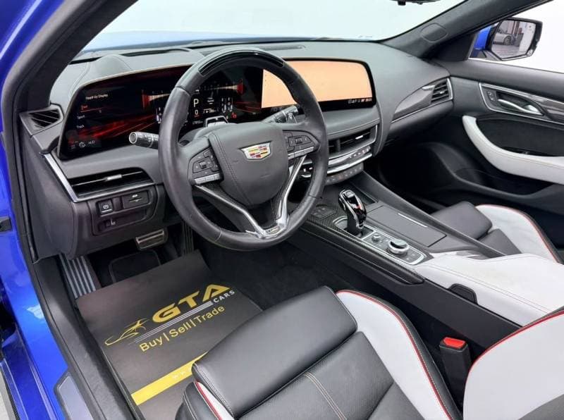 2025 Cadillac CT5 thumbnail 10