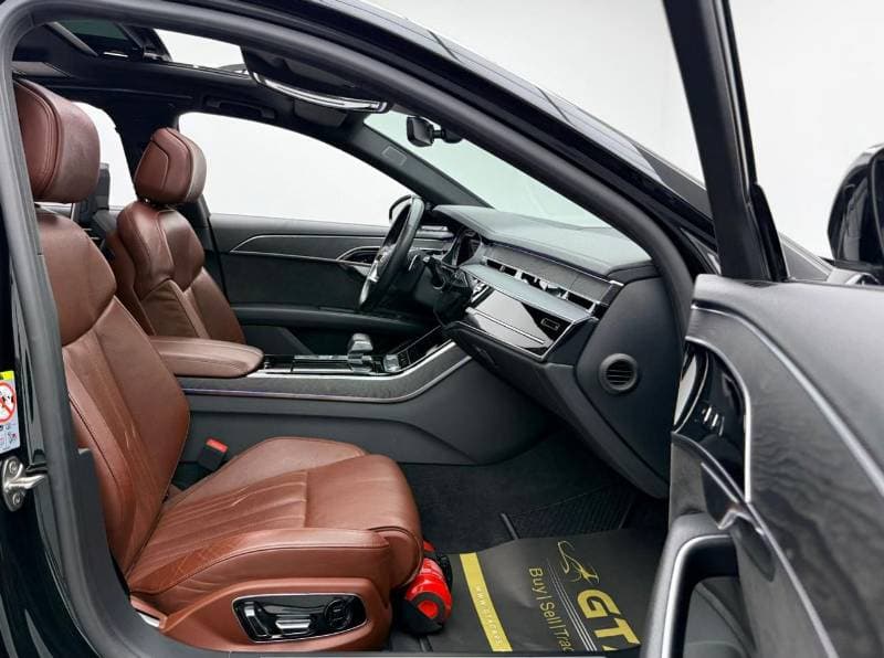 2019 Audi A8 thumbnail 9