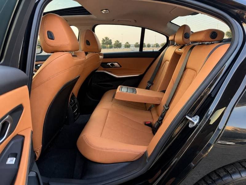 2025 BMW 320i thumbnail 8