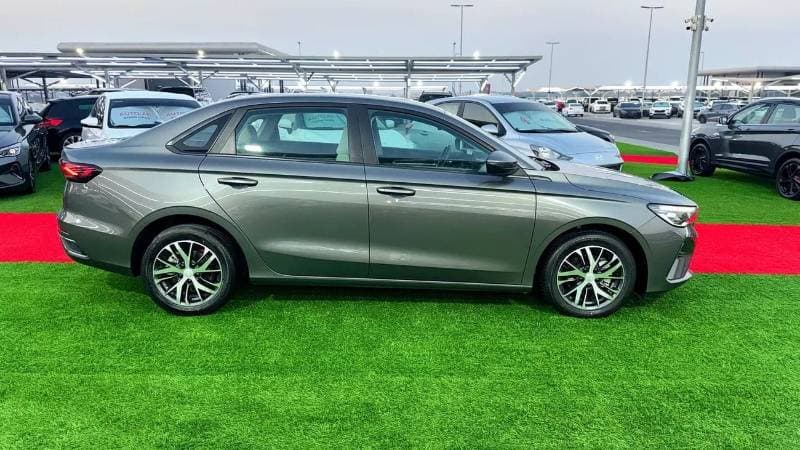 2025 Geely Emgrand GS thumbnail 7