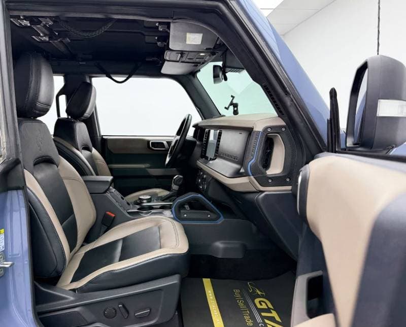 2023 Ford Bronco thumbnail 9