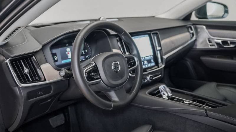2024 Volvo S90 thumbnail 5