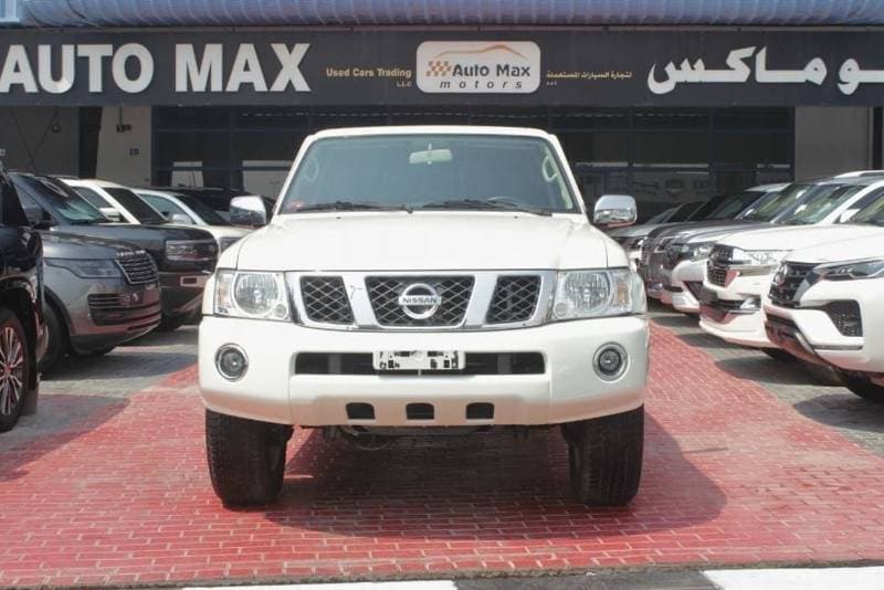 2022 Nissan Patrol thumbnail 2