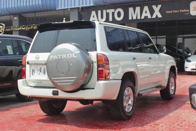 2022 Nissan Patrol thumbnail 4