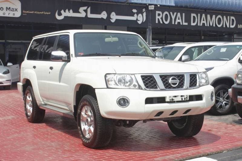 2022 Nissan Patrol thumbnail 3