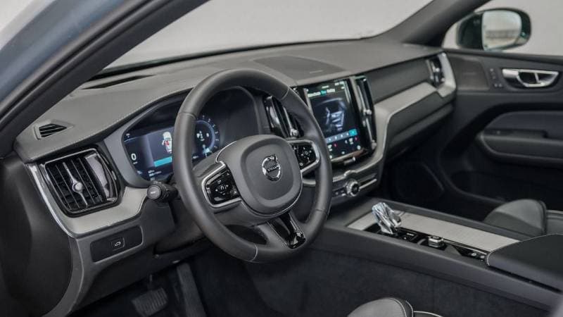 2024 Volvo XC60 thumbnail 5