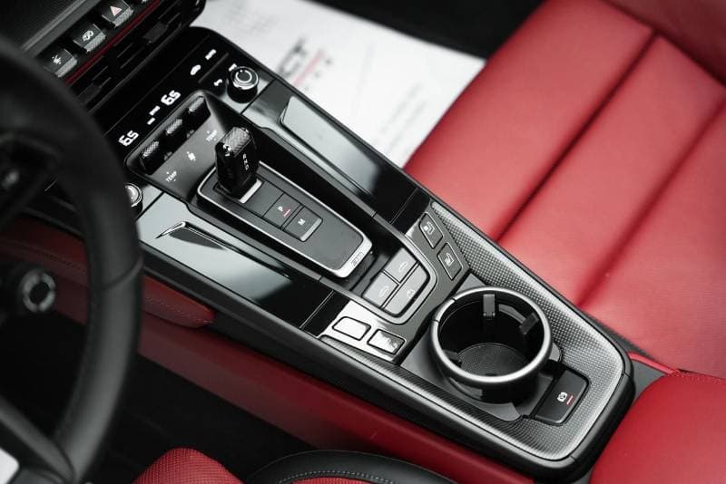 2025 Porsche 911 thumbnail 9
