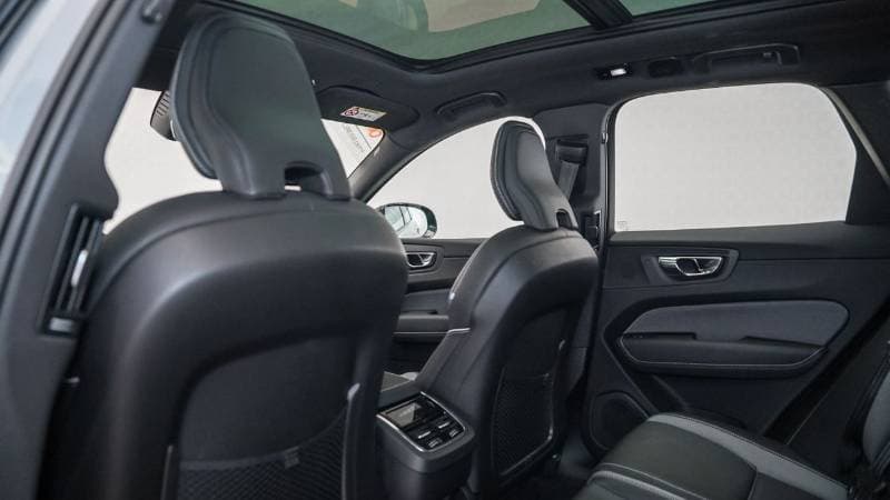 2024 Volvo XC60 thumbnail 4
