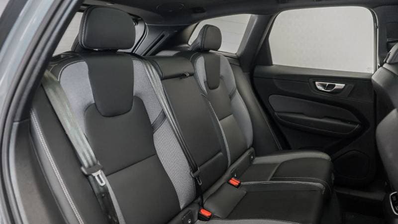 2024 Volvo XC60 thumbnail 7