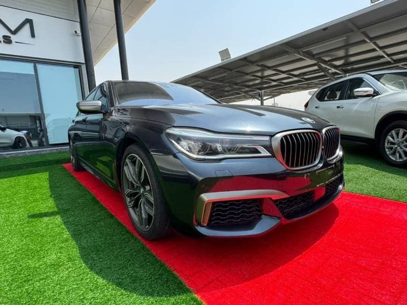 2018 BMW M760Li thumbnail 2