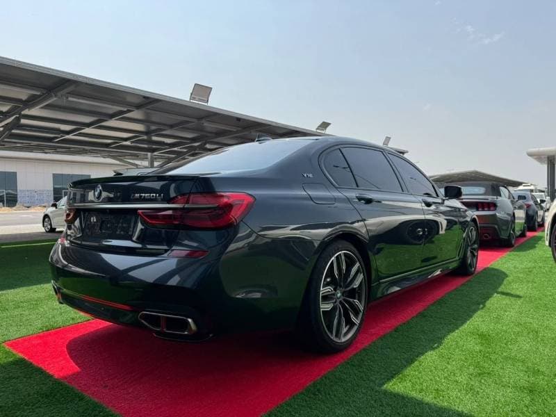 2018 BMW M760Li thumbnail 6