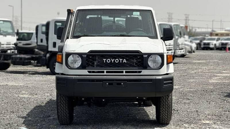 2026 Toyota Land Cruiser 70 thumbnail 2