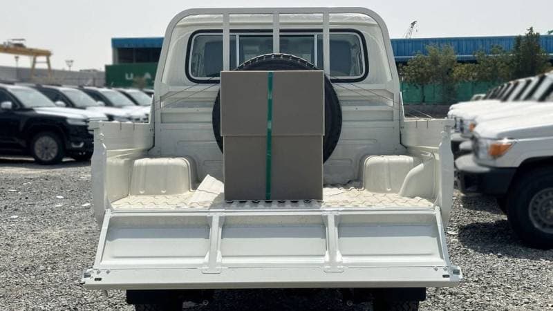 2026 Toyota Land Cruiser 70 thumbnail 3